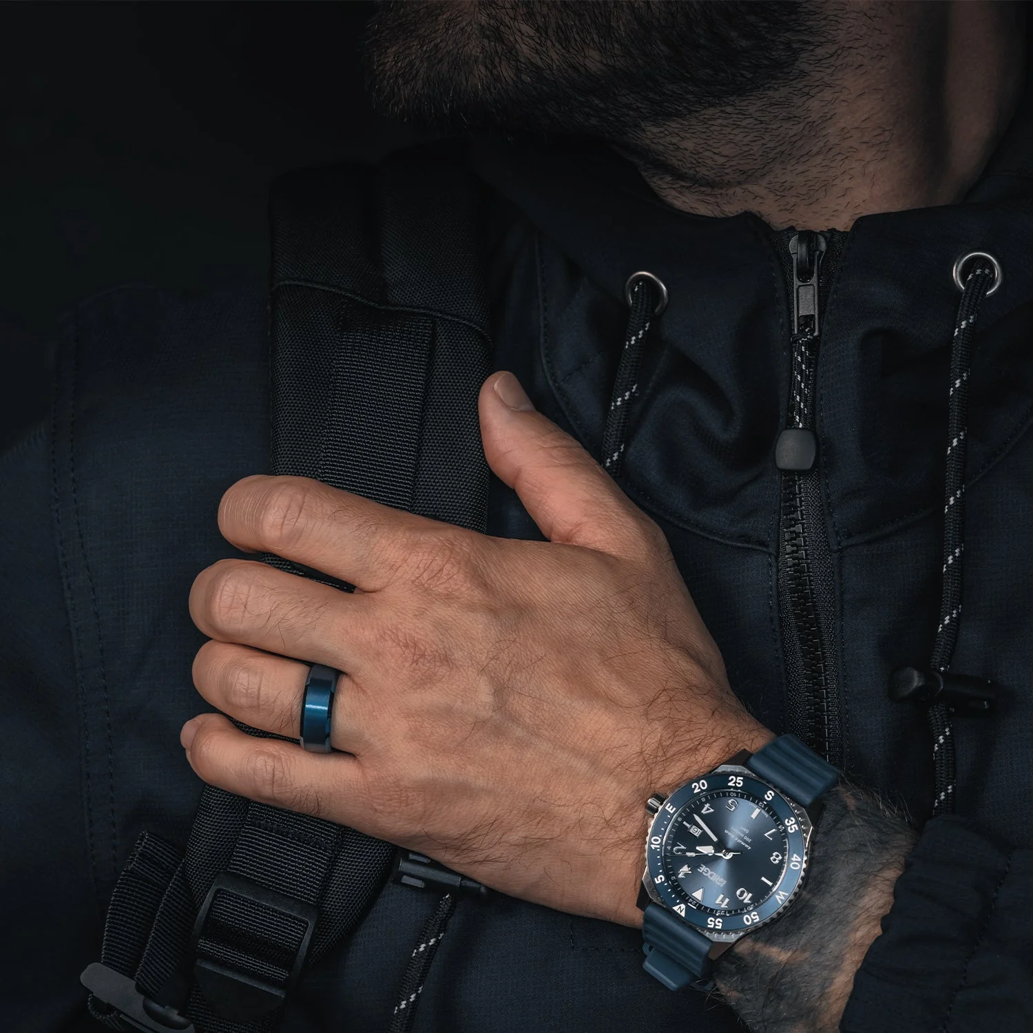 Ridge 8mm Beveled Ring Set - Alpine Navy - Image 5